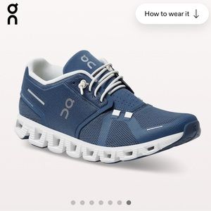 On cloud 5 women’s shoe blue/white US size 5 - never been worn except to try on